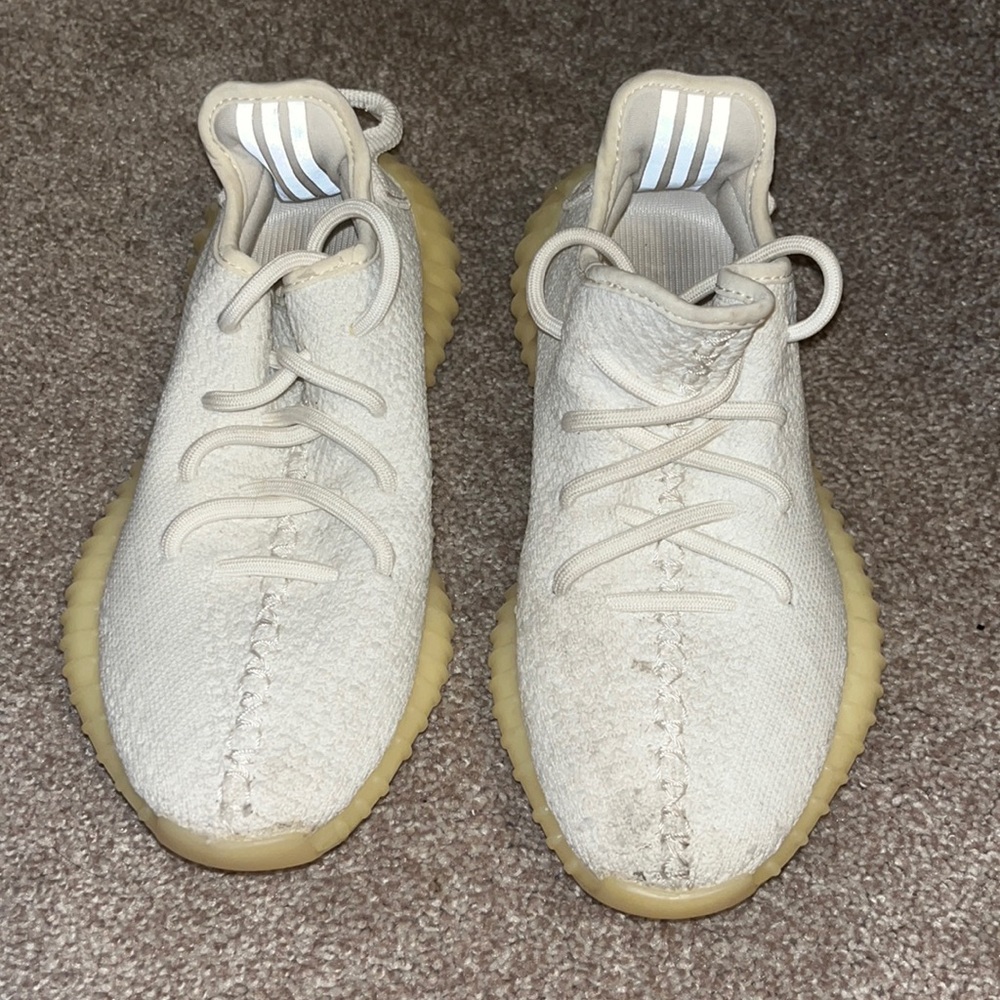 Yeezy Shoe